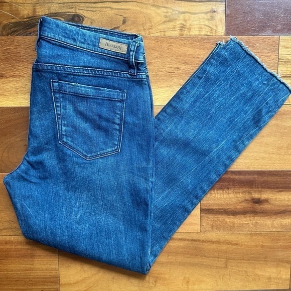 Blanc NYC Intro Distressed Raw Frayed Released Step Hem Jeans - Picture 2 of 11